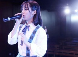 娱乐吃瓜酱如何练习唱歌